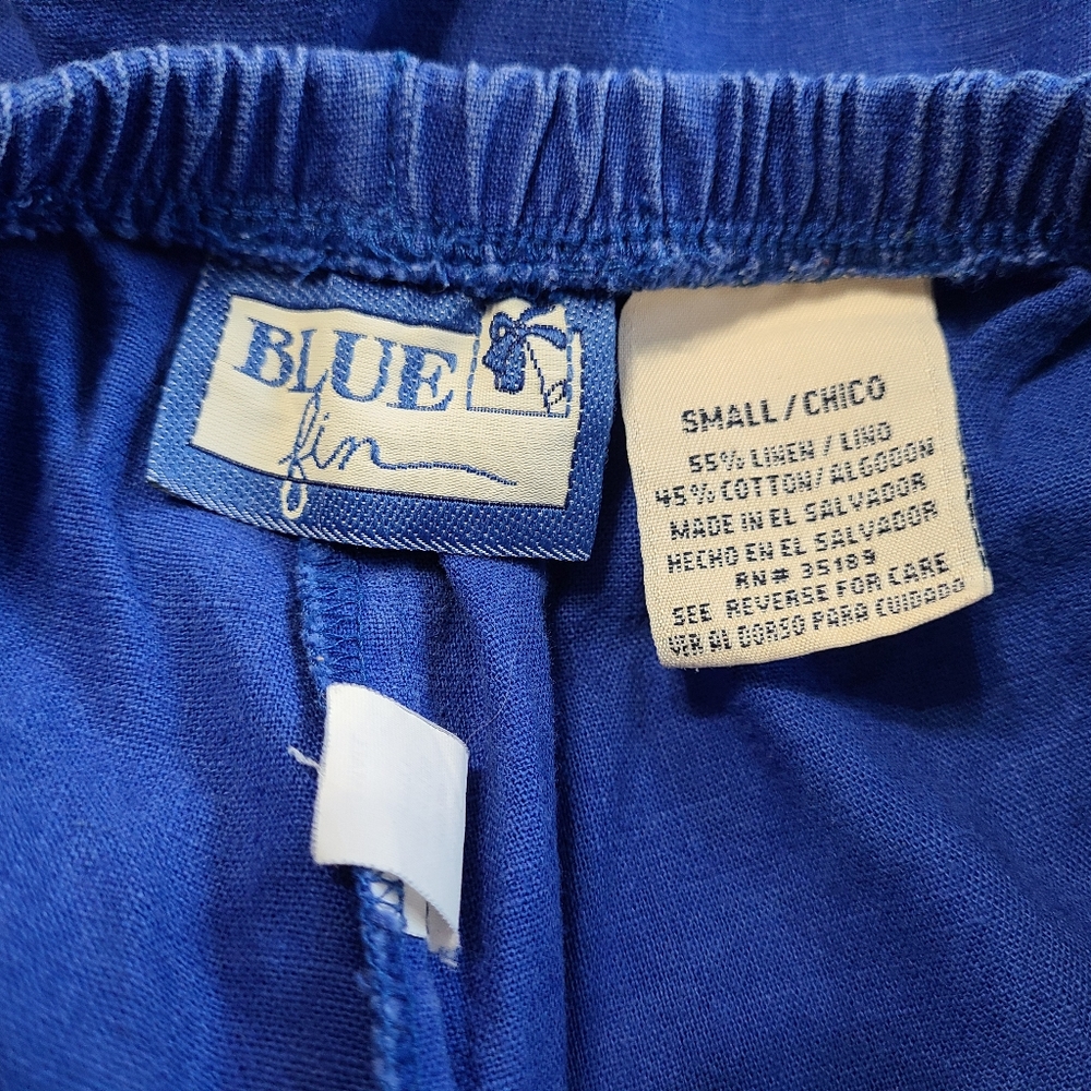 Blue Fin Woman's Scrubs, Size: Small Color: Blue - Picture 6 of 13